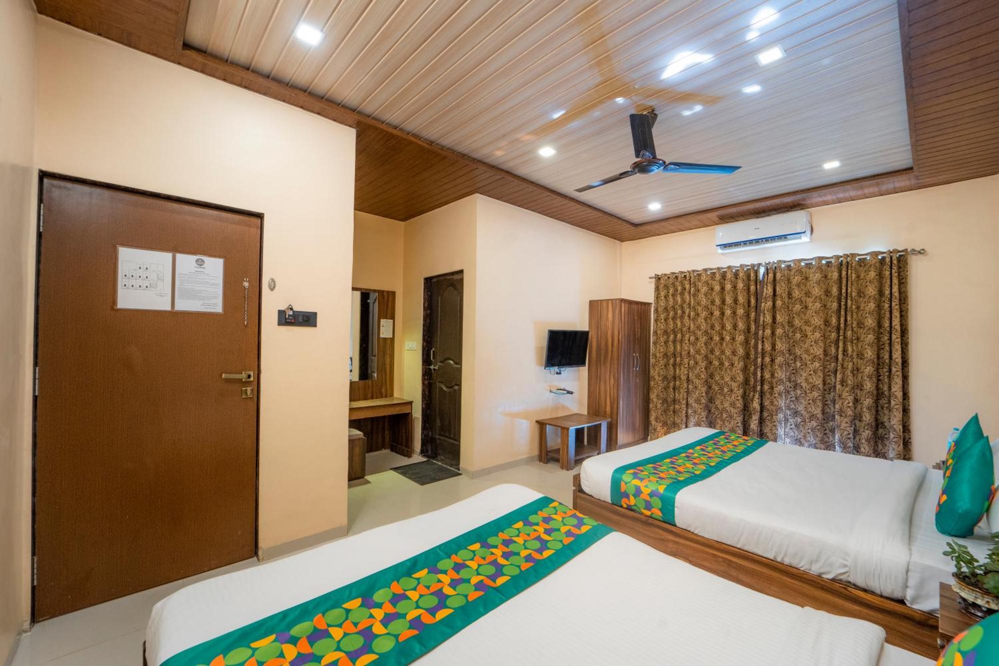 Treebo Trend Hotel Iceberg Mahābaleshwar Buitenkant foto