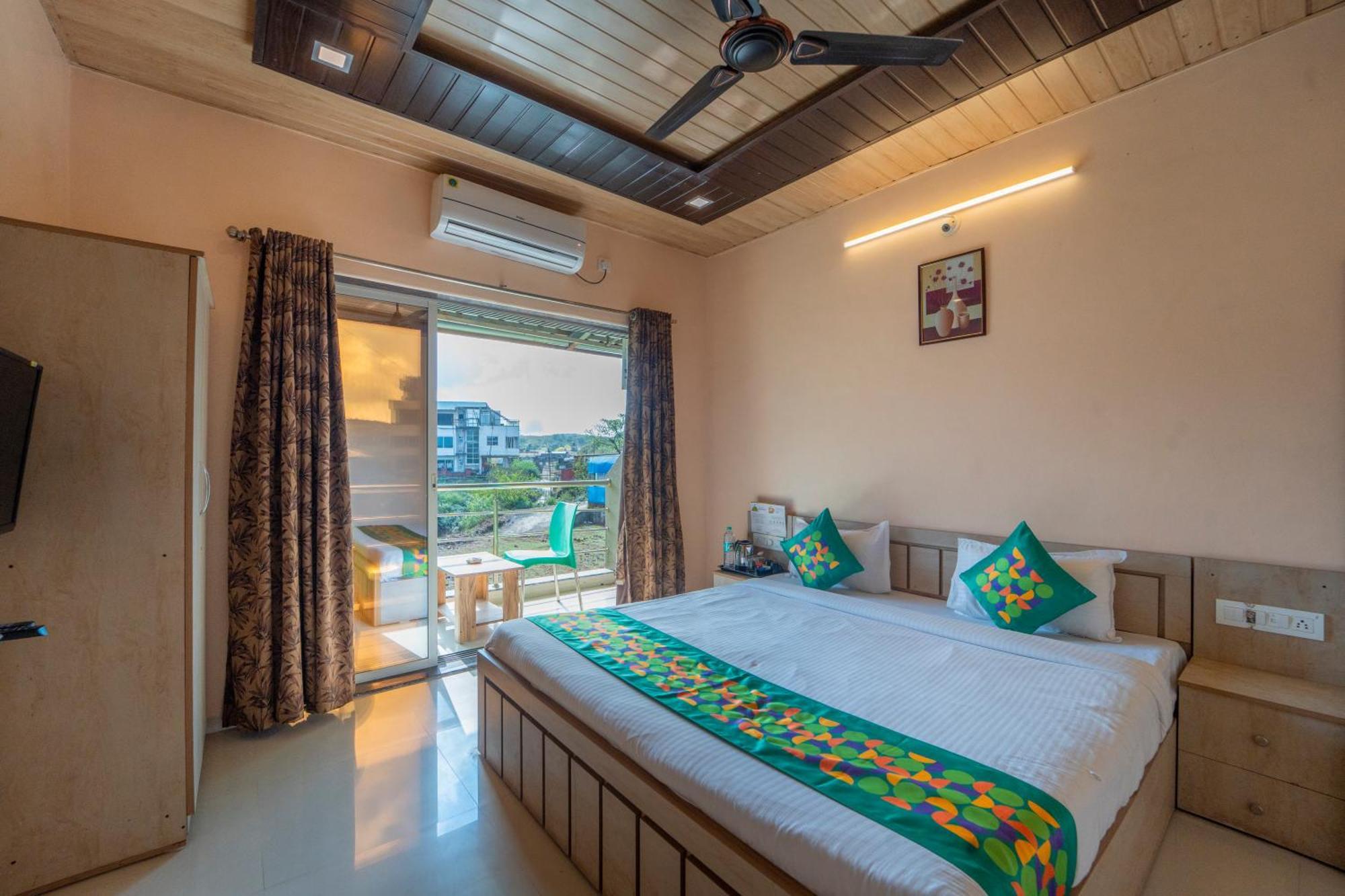 Treebo Trend Hotel Iceberg Mahābaleshwar Buitenkant foto