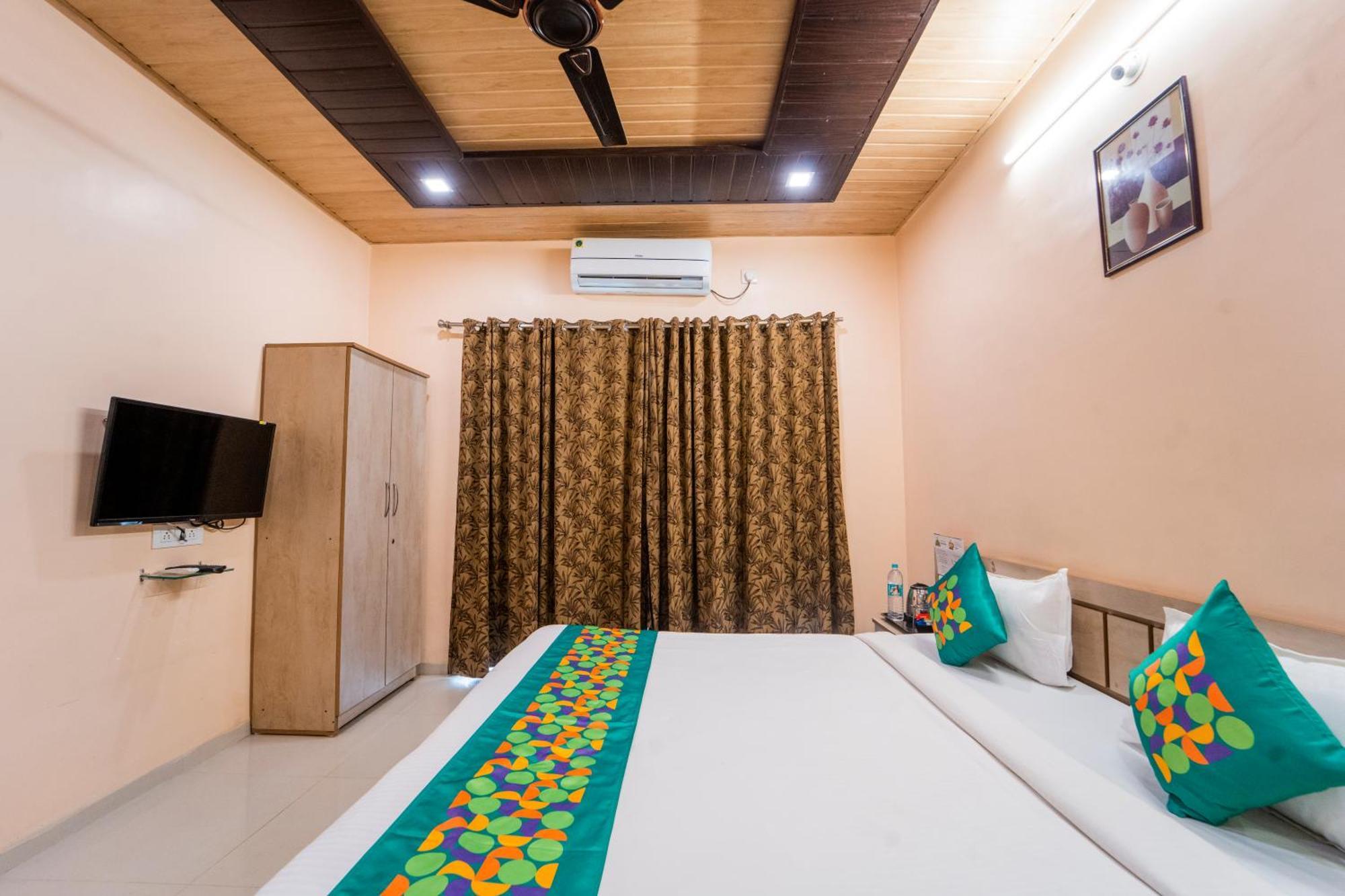 Treebo Trend Hotel Iceberg Mahābaleshwar Buitenkant foto