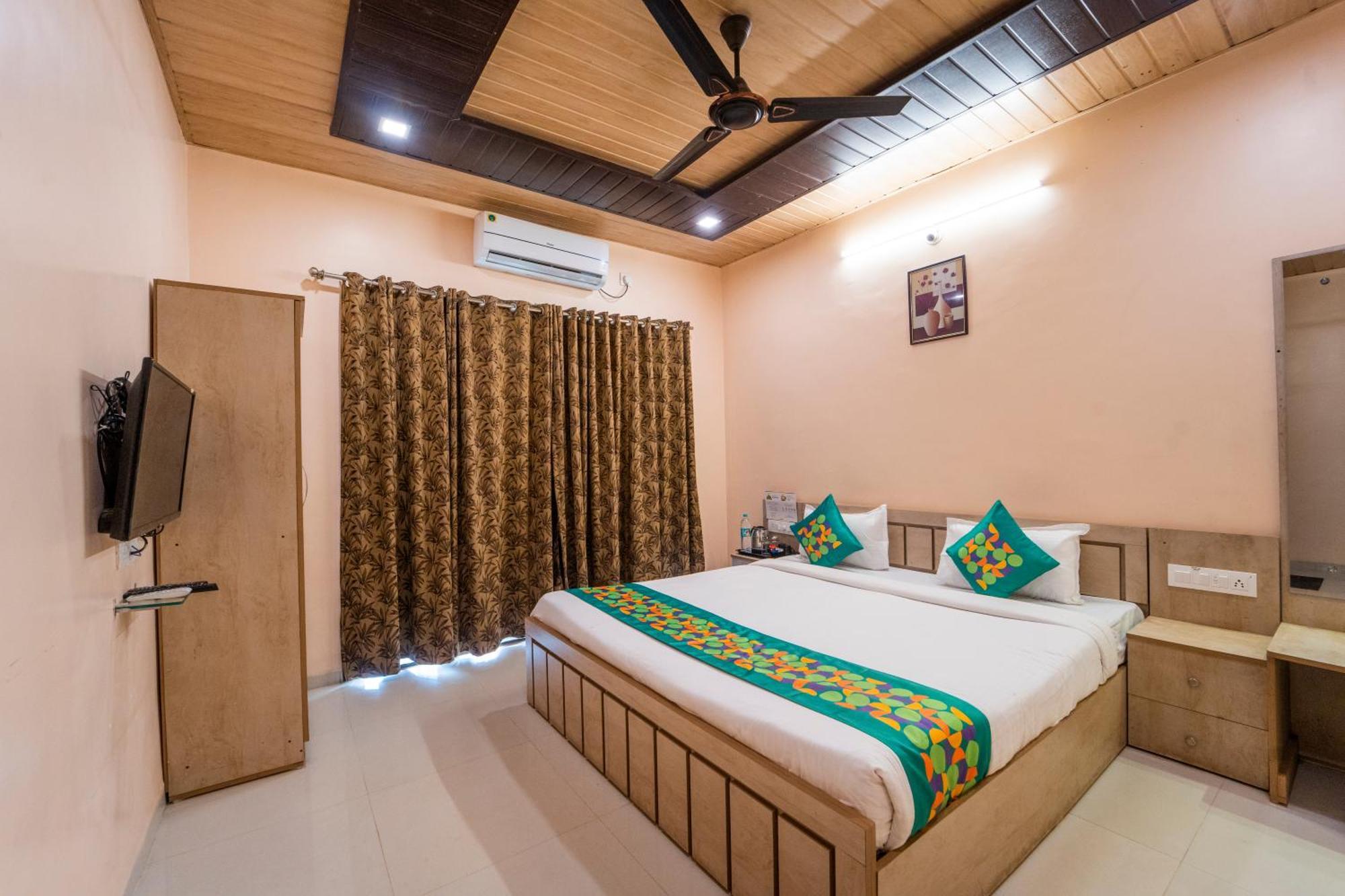 Treebo Trend Hotel Iceberg Mahābaleshwar Buitenkant foto
